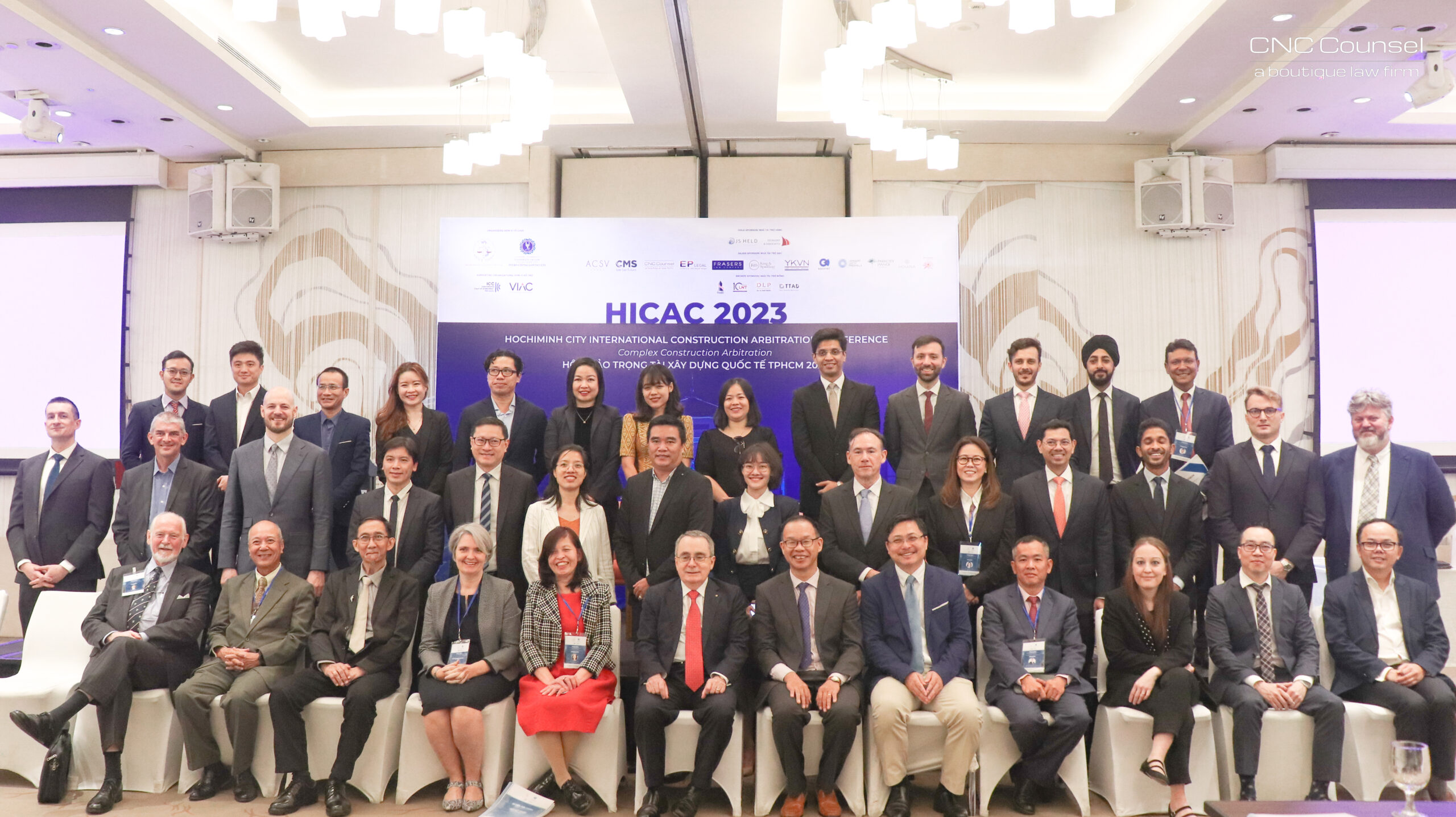 Buổi hội thảo HICAC 2023 vinh dự có sự góp mặt của các diễn giả là các chuyên gia đầu ngành trong và ngoài nước về lĩnh vực xây dựng và giải quyết tranh chấp